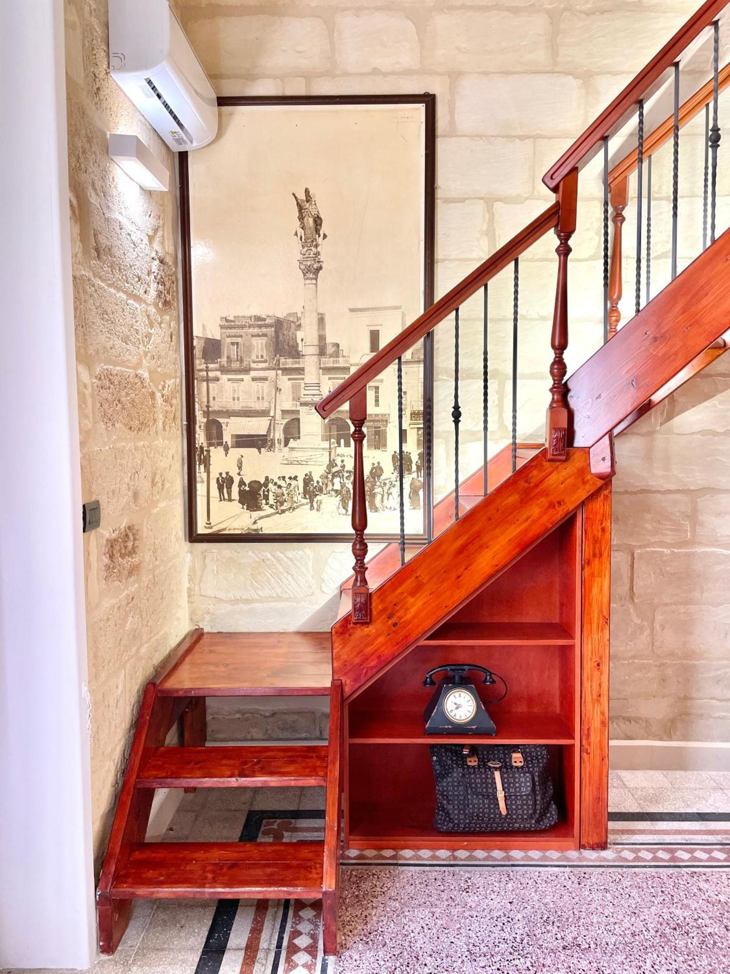 Vohis Luxury House - Fast Wi-Fi & Easy Parking Apartment Lecce Exterior photo